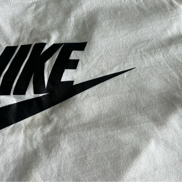 Nike White Large Logo XS Crop Top - Picture 4 of 8